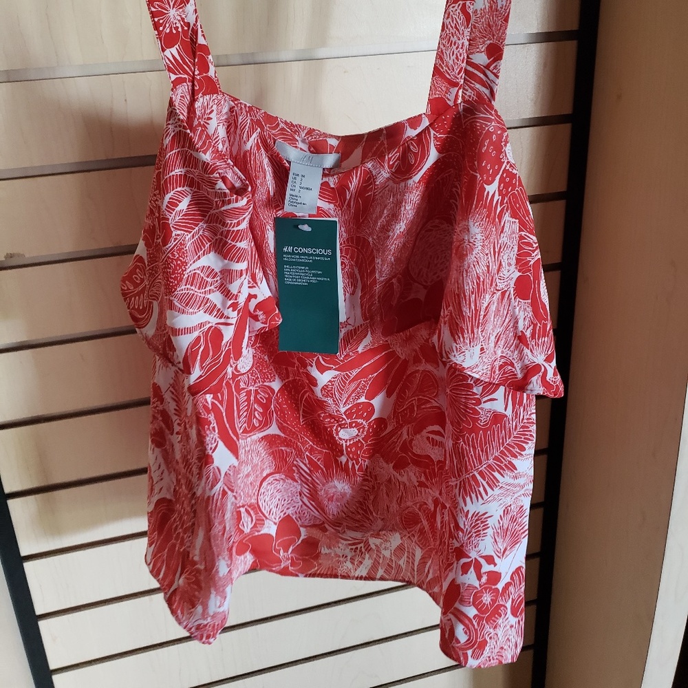 H&M Top - Picture 2 of 3